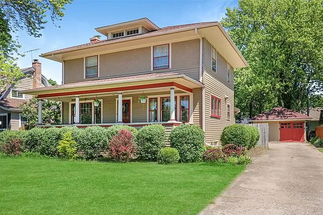 1109 W State St photo 1