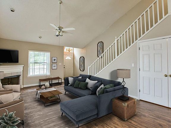 4th image of 4070 Silkbay Dr