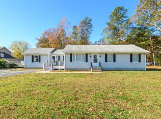 26084 Colonial Dr, Onley, VA 23418