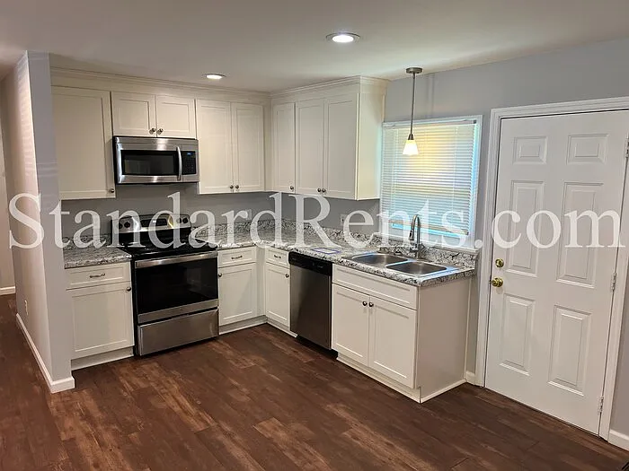 2344 Clarissa Dr NW — Photo 6