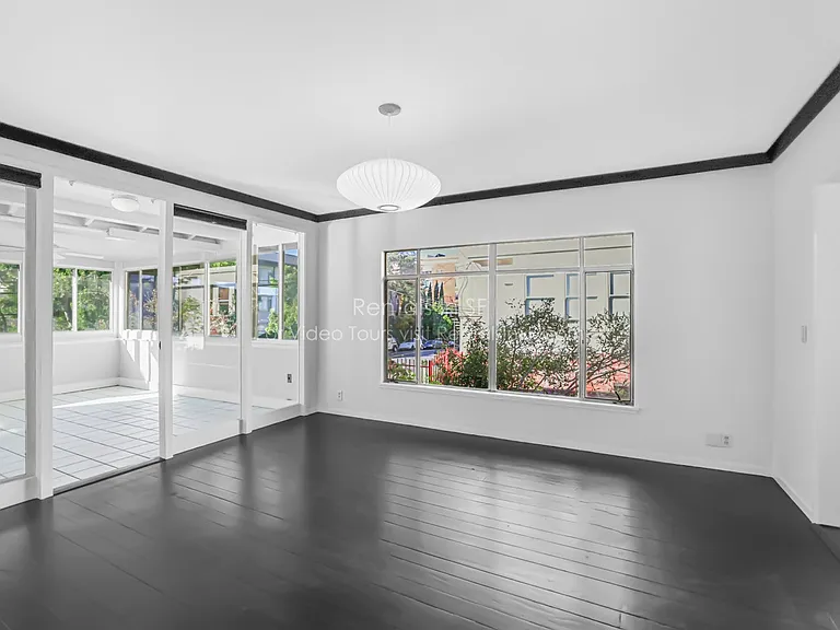 395 Staten Ave — Photo 6