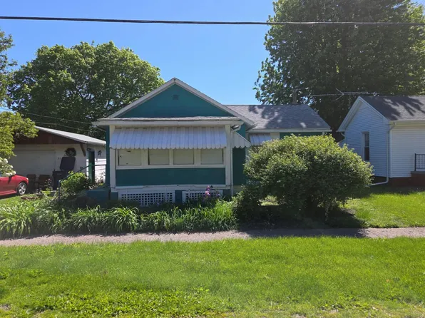 815 S B St, Monmouth, IL 61462
