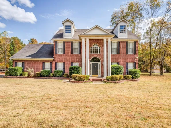 120 Woodmont Dr, Eads, TN 38028