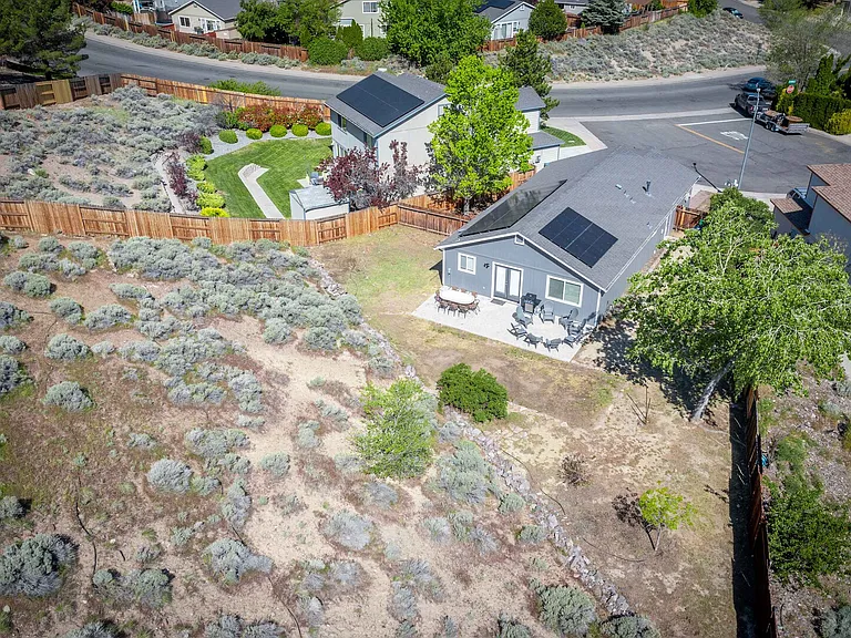 Carousel Ct — Photo 32