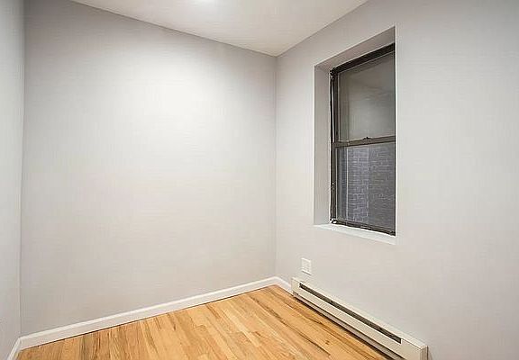 4th image of 310 W 49th St APT 3A