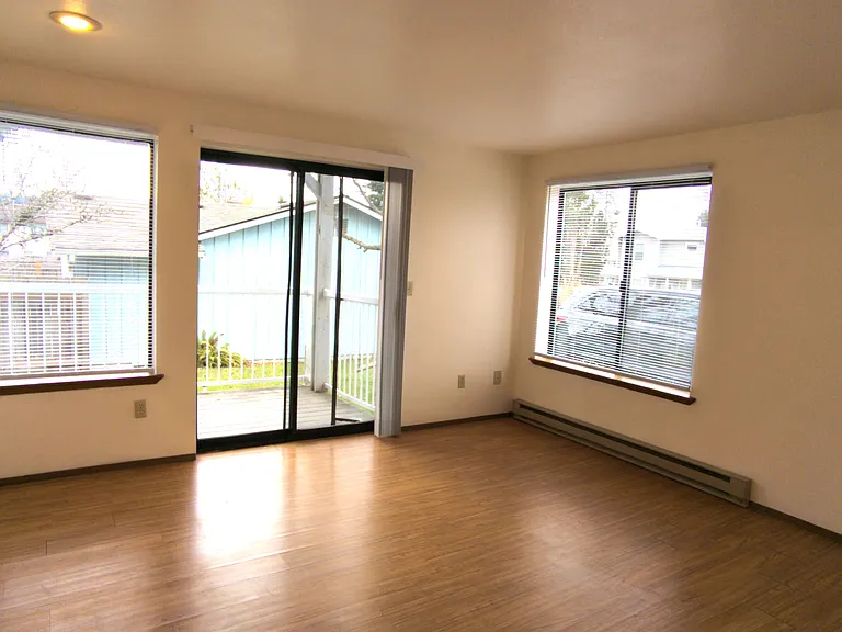 2320 Valencia St #12 — Photo 14