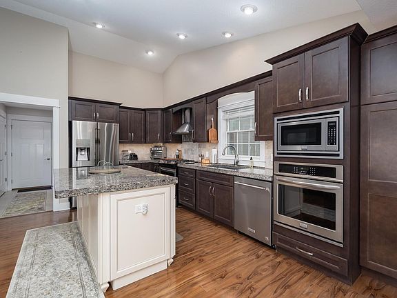4th image of 2648 E 56th Ct