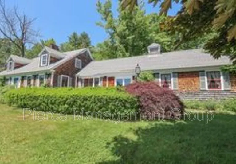 32 Morse Cir — Photo 2