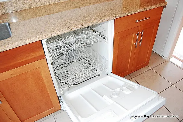 Rented by Bohemia Realty Group | media 35