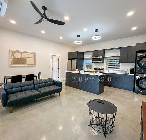 316 Toledo St #201 — Photo 4