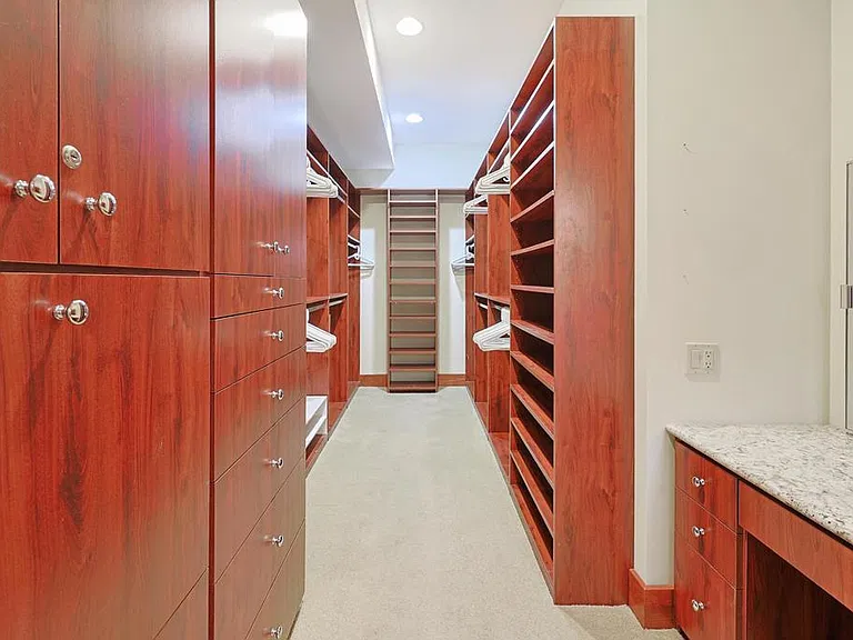 1027 Encino Row — Photo 31
