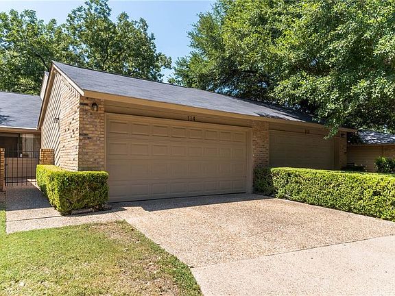 3rd image of 7211 Lakewood Dr #D-114