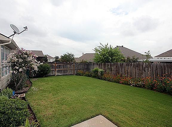 2nd image of 4618 Parkview Ln