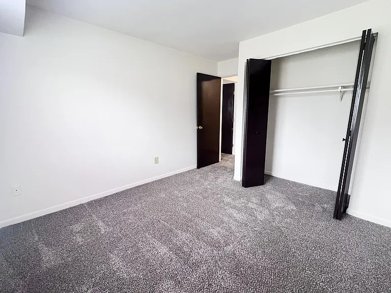Four Worlds Apartments — Photo 93