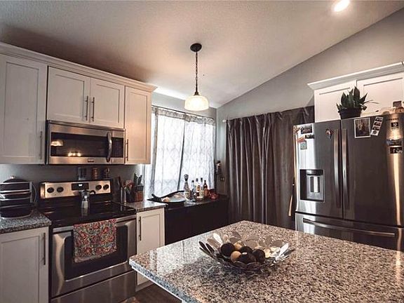 3rd image of 2615 Autumn Green Dr