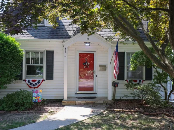 91 Cooper Rd, Rochester, NY 14617
