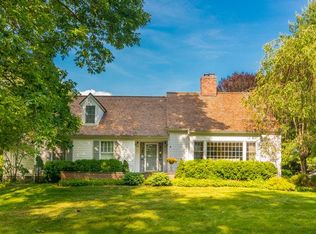 1 Hunt Farm Rd, Waccabuc, NY 10597