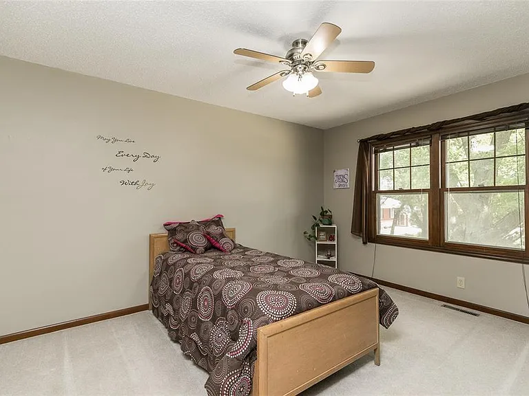 6913 Larkwood Dr NE — Photo 7