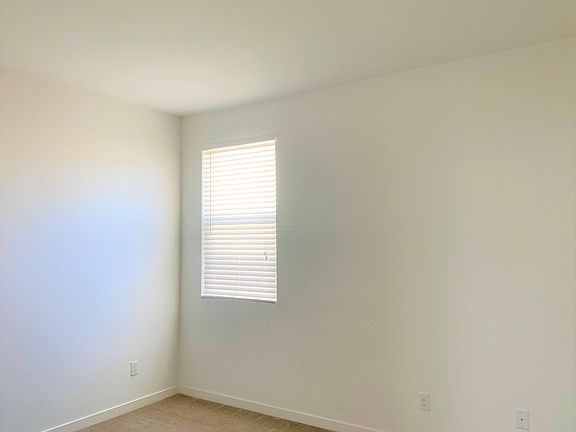 4th image of 2849 E Clementine Dr