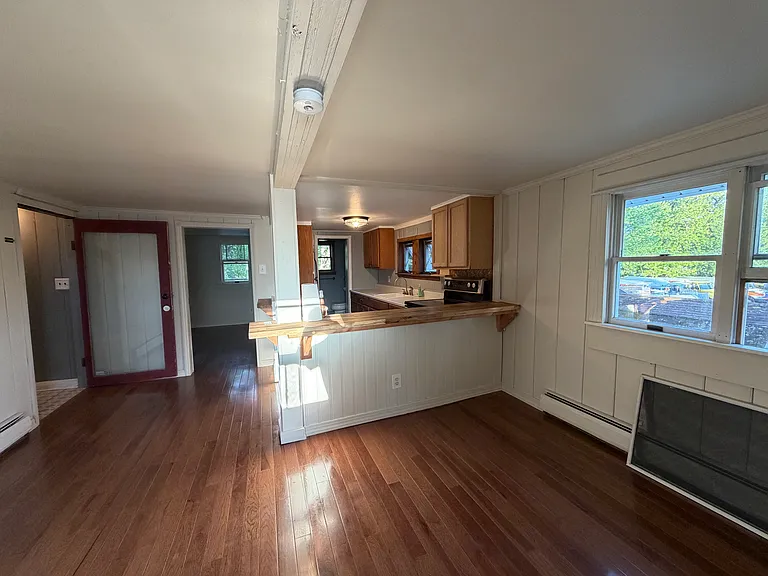 10 Dusinberre Rd — Photo 3