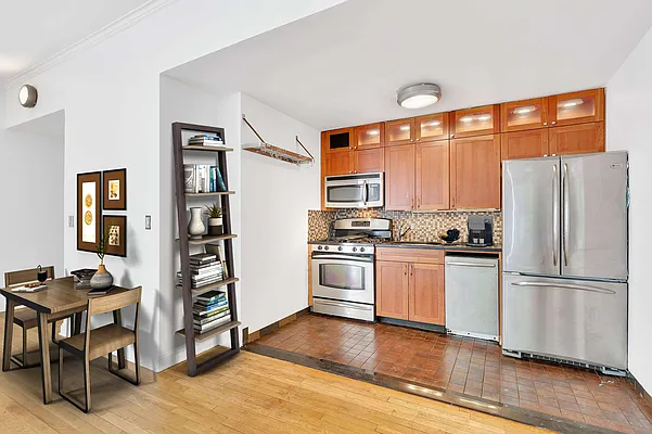 Rented by Cooper & Cooper Real Estate | media 10