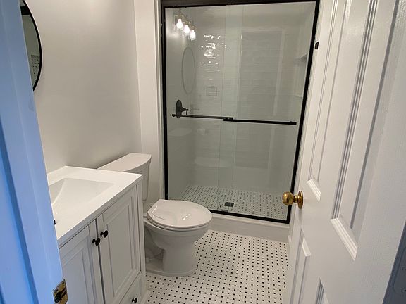 Hall full bath