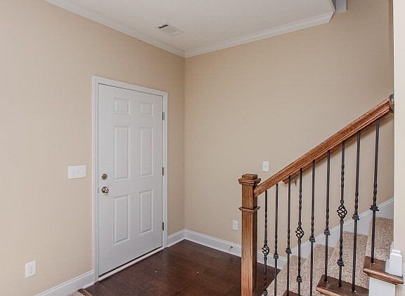 3rd image of 715 Bonnie Oaks Ln