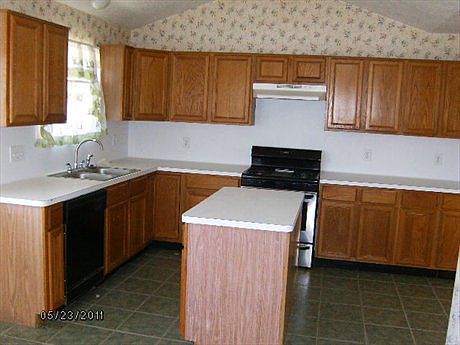 5th image of 17602 Chatham Way Dr