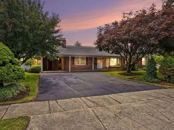 113 Grant Dr, Hanover, PA 17331