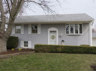 401 Glen Ave, Romeoville, IL 60446