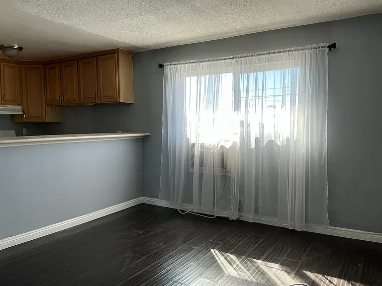 645 Scott Pl #6 — Photo 10