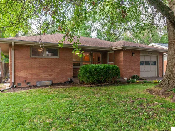 1531 Valley View Dr, Lincoln, NE 68505
