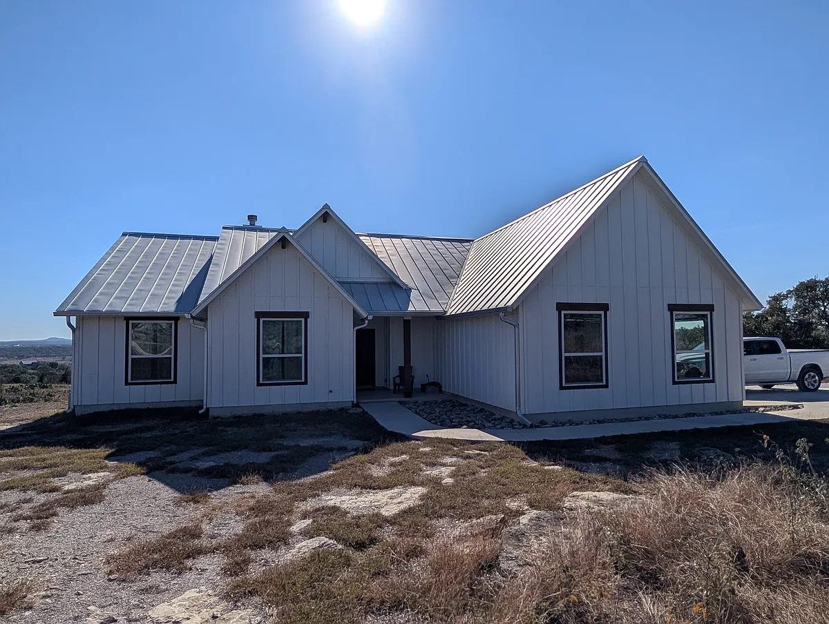 Building Photo - 600 Cactus Trl
