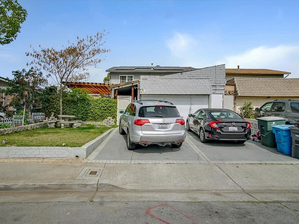 1st image of 245 Lilly Ave