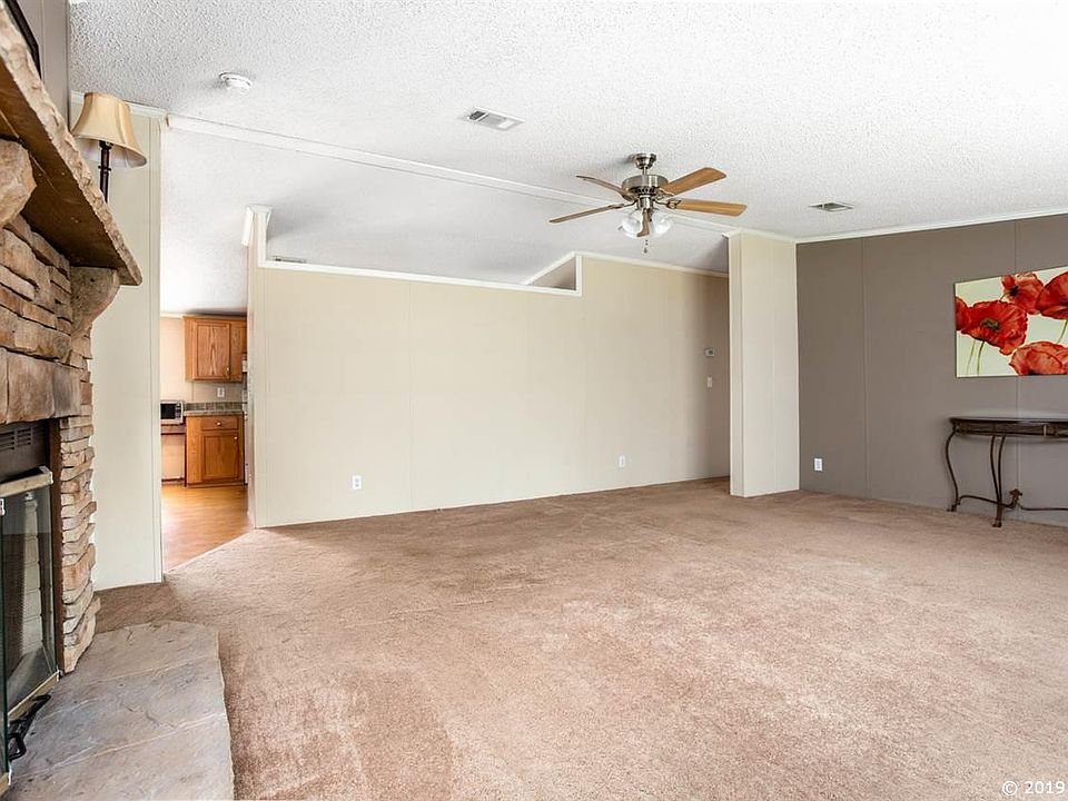 1st image of 2749 SE 13th Pl