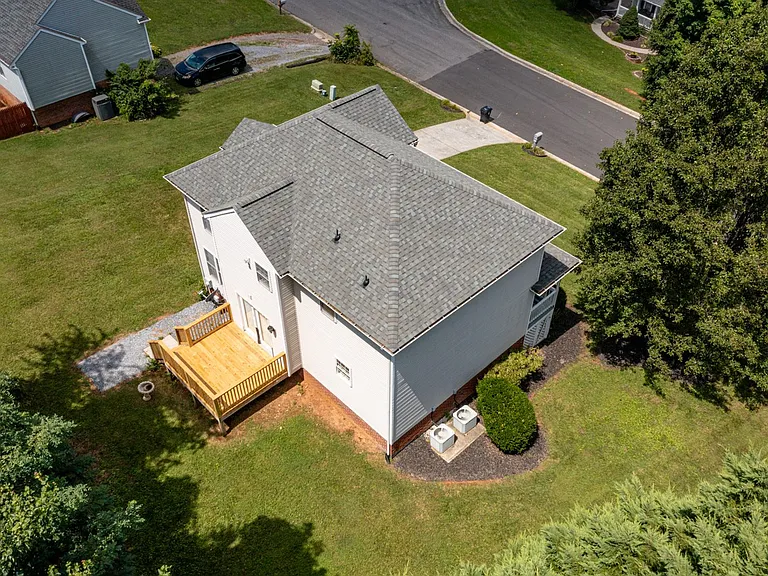 72 Viking Dr — Photo 21