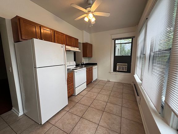2nd image of 5721 Stanton Ave APT 2