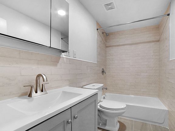 5th image of 250 3rd Ave APT 3F