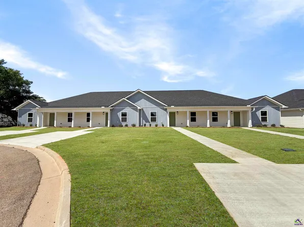 319 Airman Blvd, Warner Robins, GA 31088