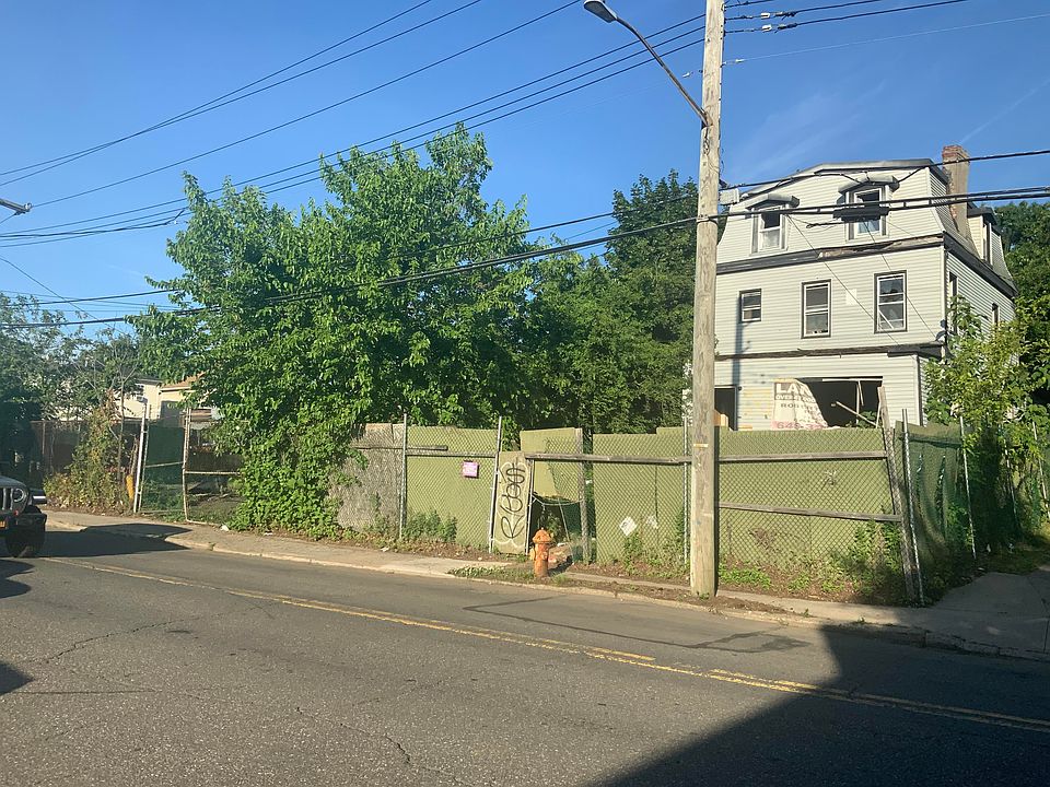 1st image of 88-94 Jewett Ave