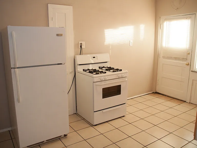 3440 Delor St — Photo 7
