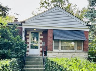 7030 N Ionia Ave, Chicago, IL 60646