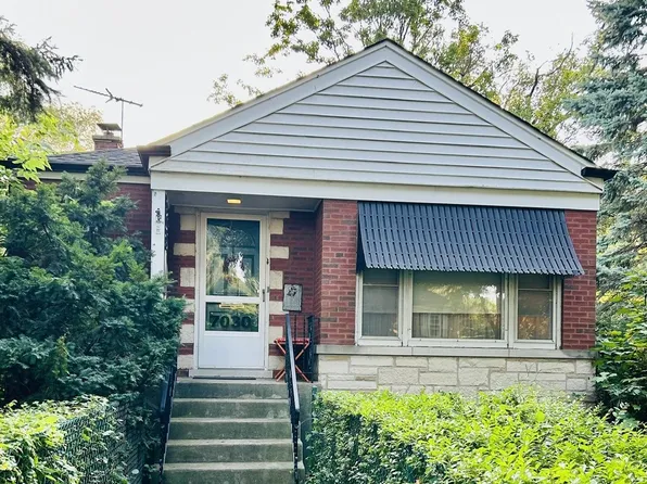 7030 N Ionia Ave, Chicago, IL 60646