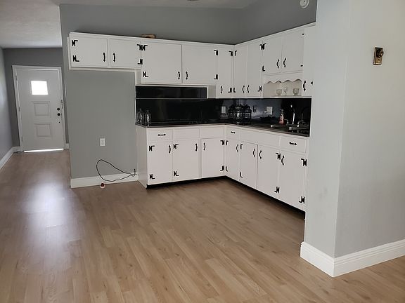 4th image of 6135 Bolling Dr