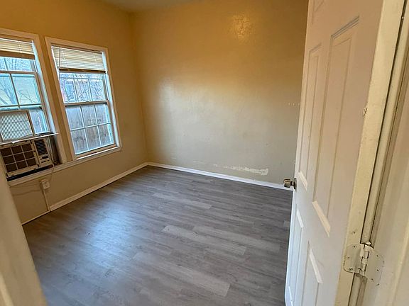 2nd image of 2218 S Taylor St APT 3