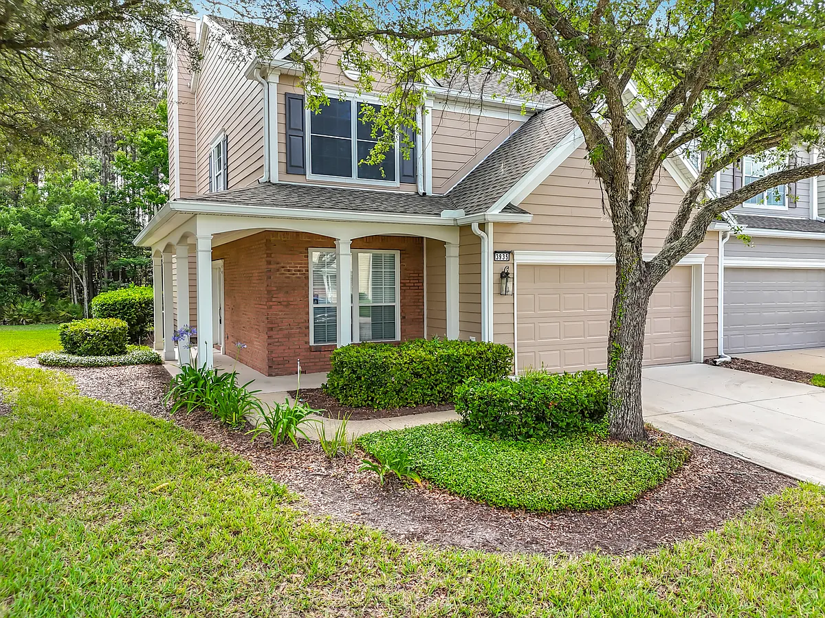 Building Photo - 3935 Lionheart Dr