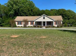 1878 Wayside Rd, Stuart, VA 24171