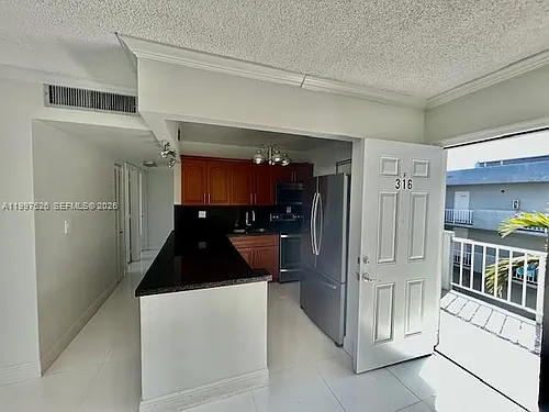 1725 W 60th St Photo 1