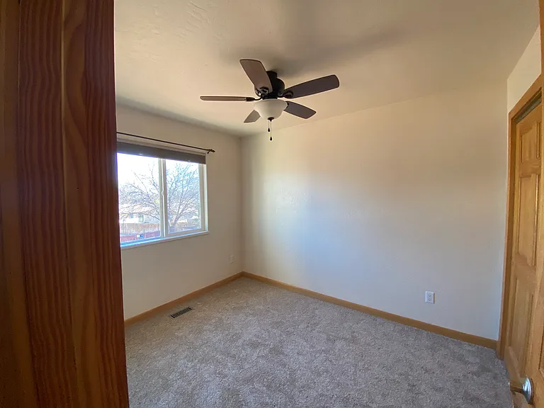 618 1/2 W Indian Creek Dr — Photo 29