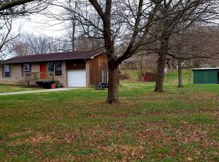 118 Oak St, Byrdstown, TN 38549